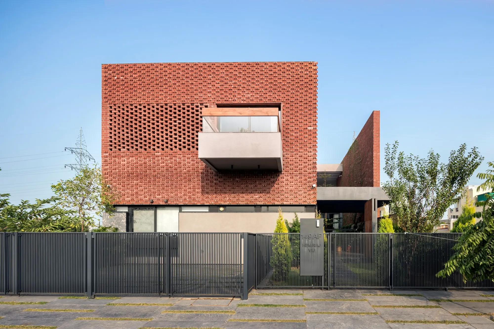 Cascading Terraces House by Arch.Lab: A Masterpiece of Spatial Connectivity and Cultural Domesticity