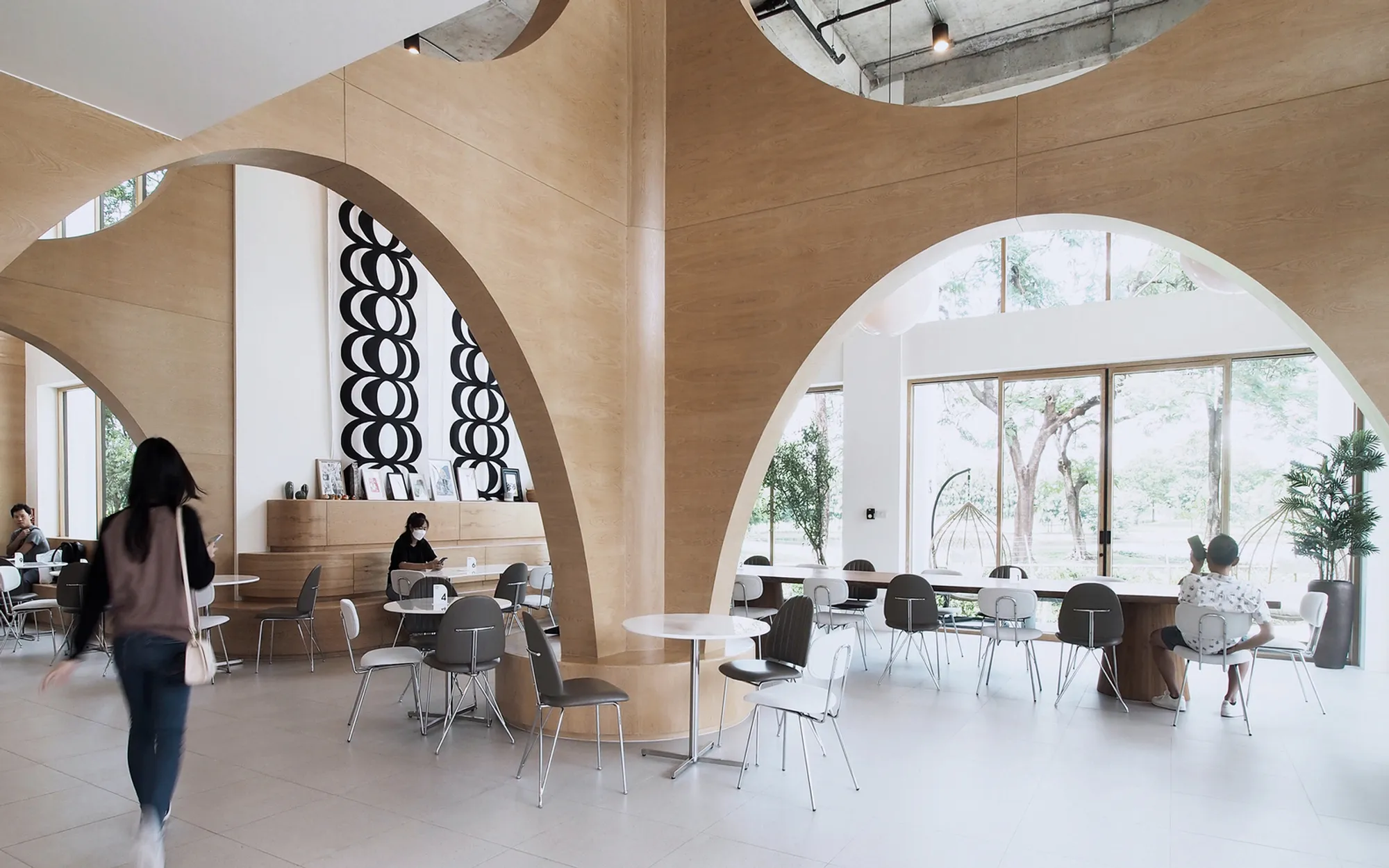 Bitter Kiss Café by ASWA: A Modern Transformation in Bangkok