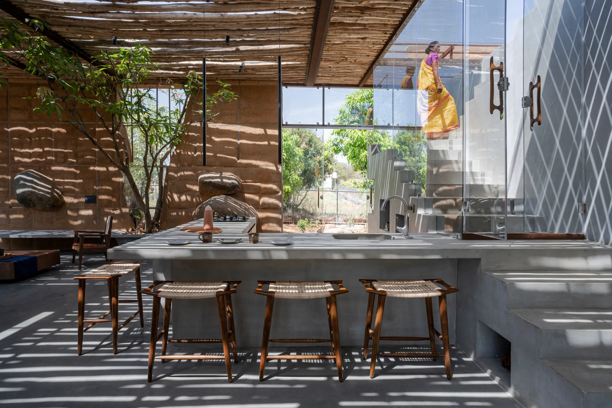 Flintstone6 House by Mitti: A Model for Sustainable Living