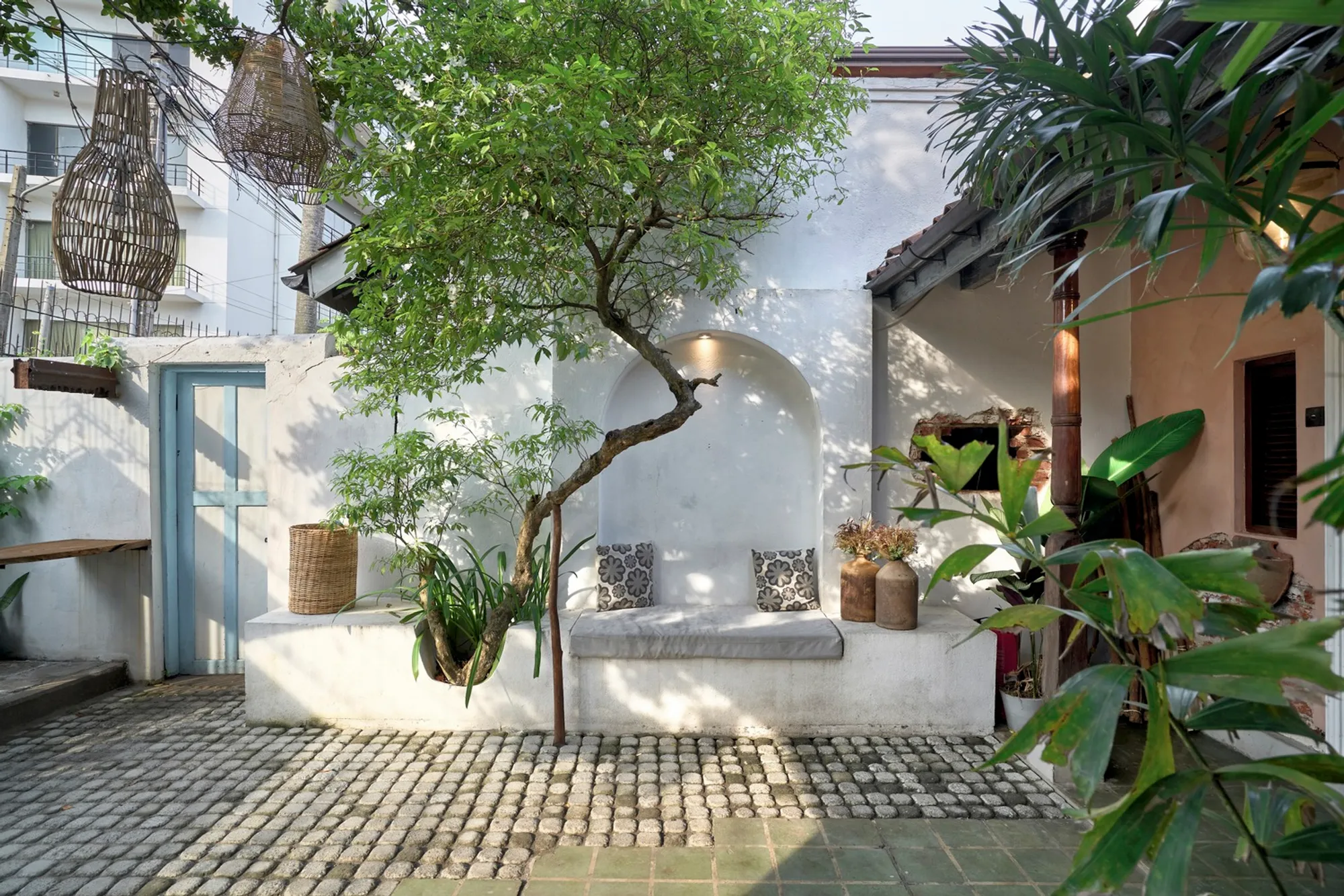 La Luna Pizzeria and Café: A Masterpiece of Adaptive Reuse Architecture in Colombo