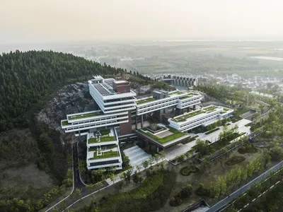 Sustainable Hotel Architecture in Xuzhou Garden Expo Park: A Fusion of Nature and Design