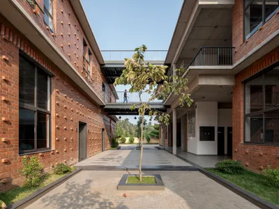 Sustainable Brick Architecture in Education: National School of Business Bangalore
