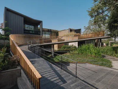 Luxury Residential Architecture: The Link House by Openideas Architects