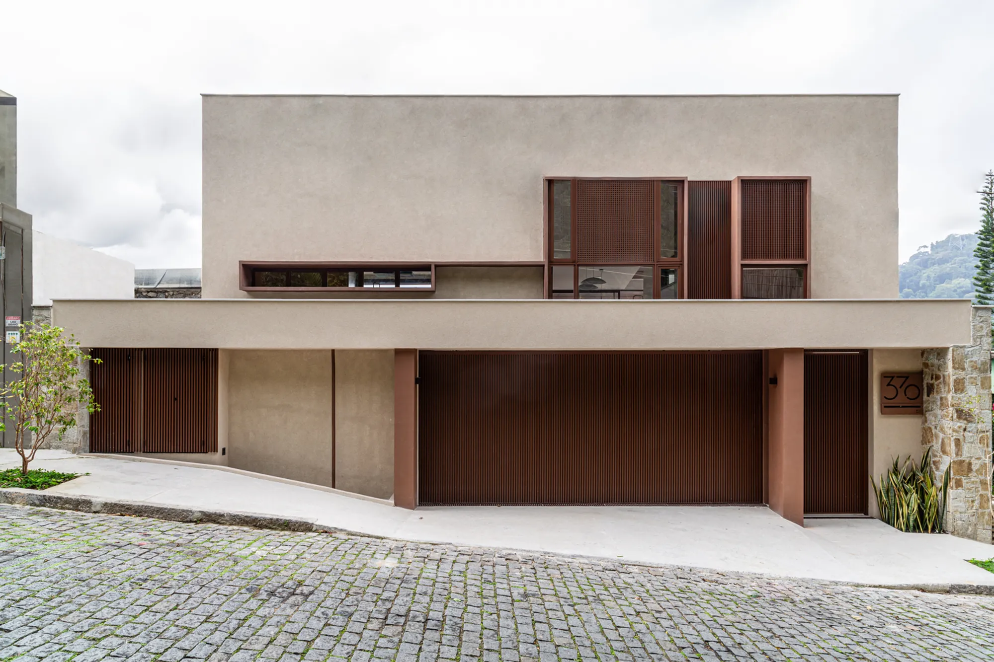 Sustainable Modern Architecture in Brazil: The Story of Terra House