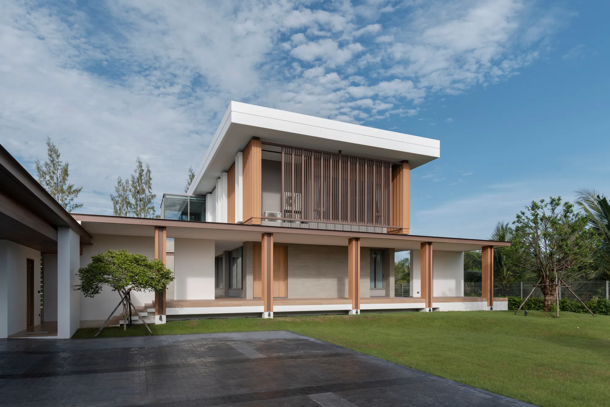 Passive Cooling House Design: Baan Khun Yak House by dminusplusb
