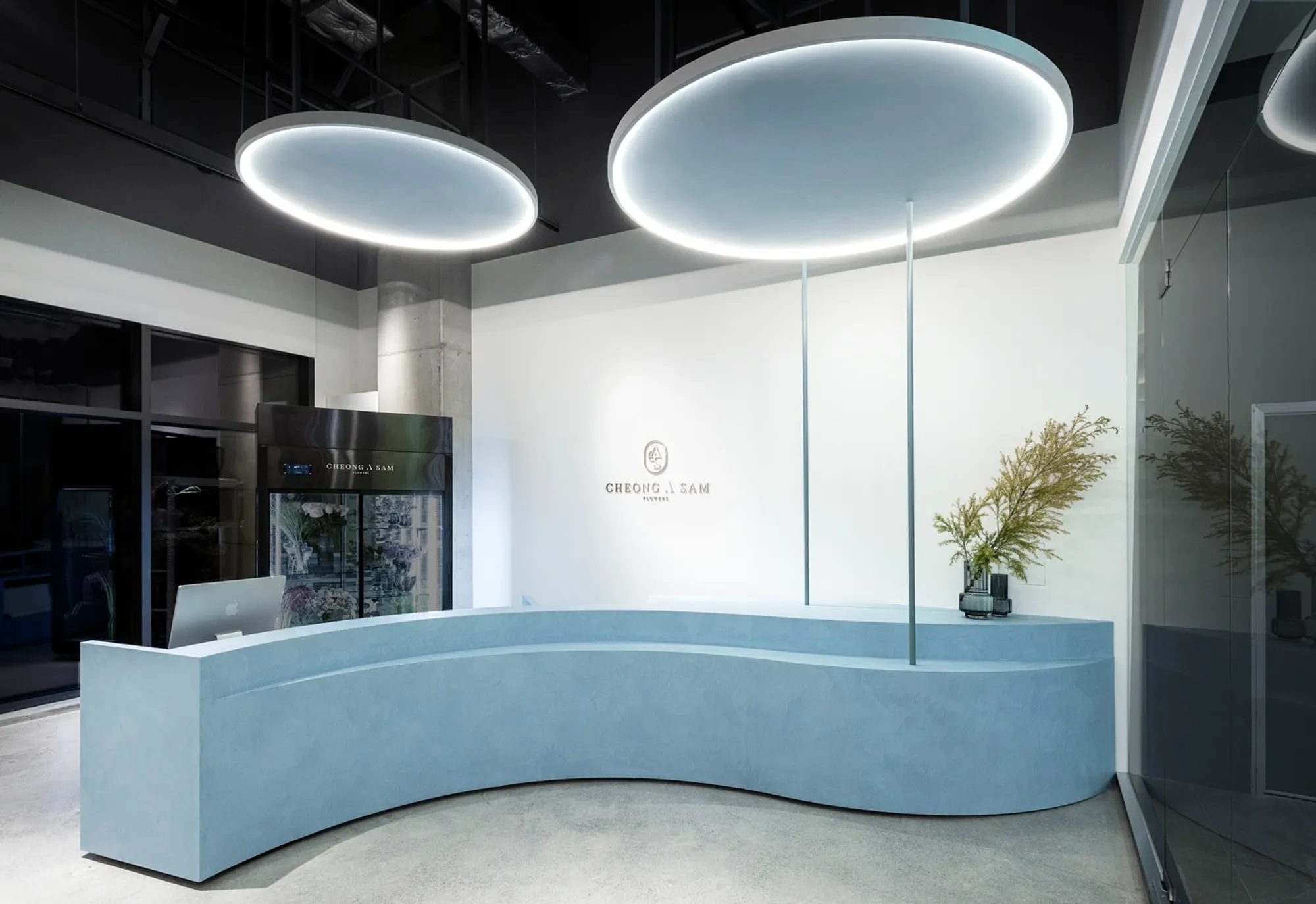 Architectural Retail Design of the Cheongasam Flowers Shop by RVMN