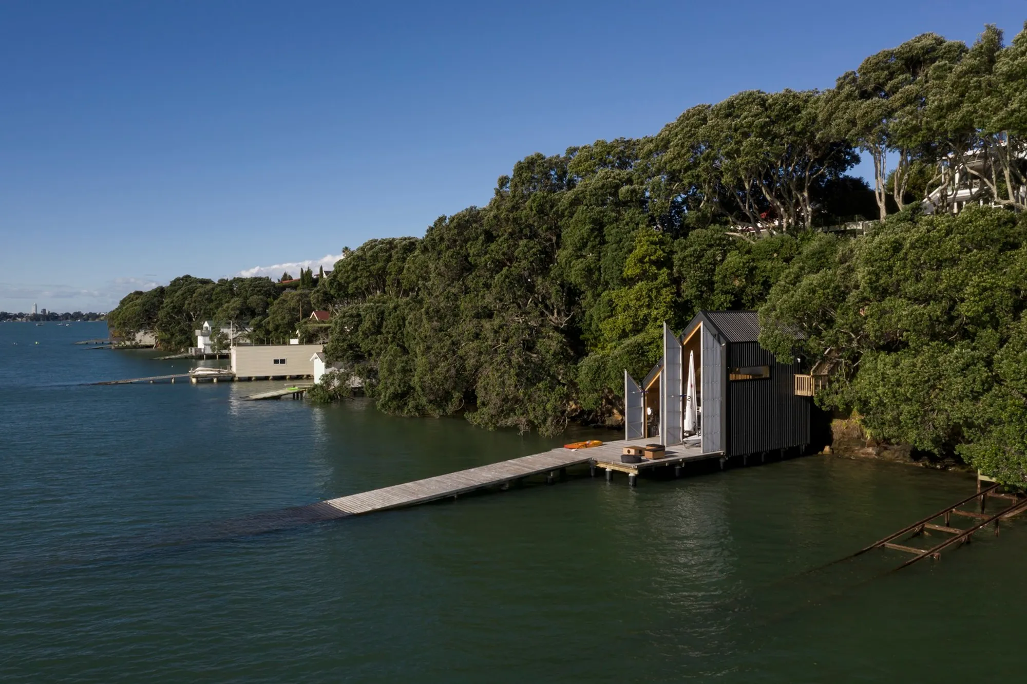 Boathouse Design in New Zealand: Boathouse 01 by Michael Cooper Architects