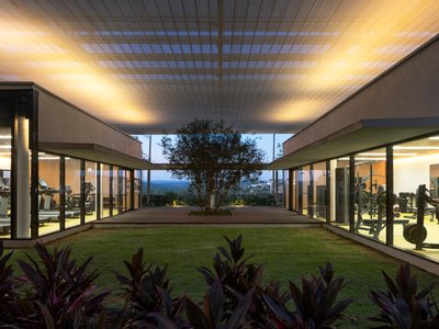Modern Fitness Center Architecture Design: A Case Study of Capote Marcondes Longo's Masterpiece in Goiânia, Brazil