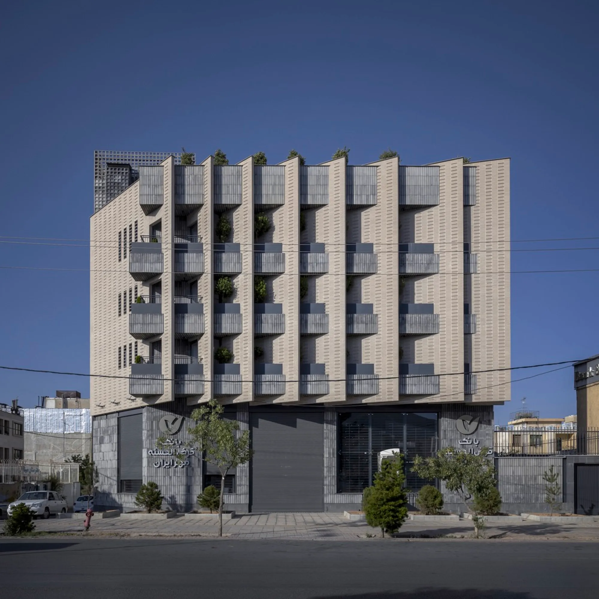 Modern Iranian Residential Architecture: The Sideway Apartment