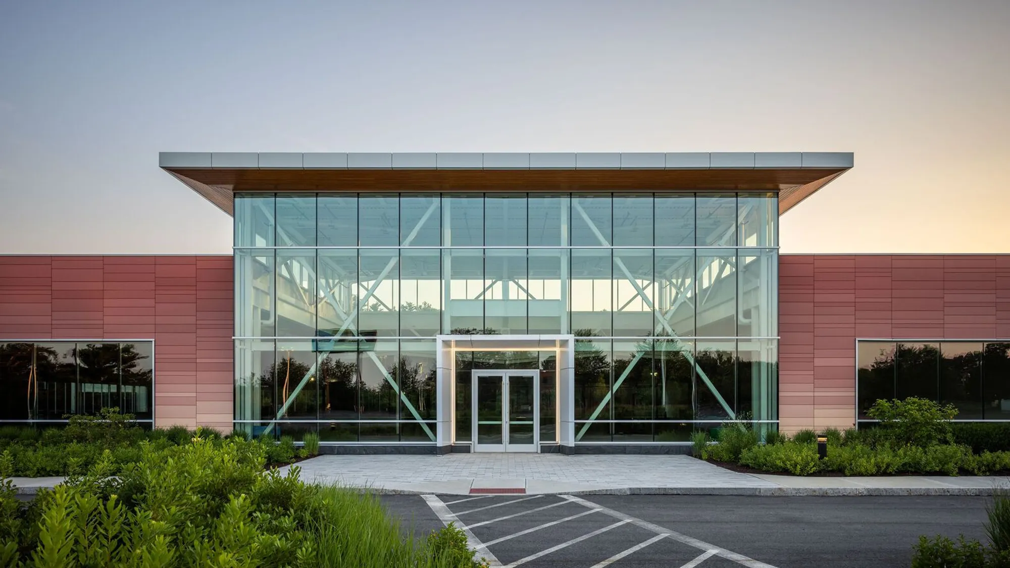 400 Wood Road Renovation Design: A State-of-the-Art Transformation