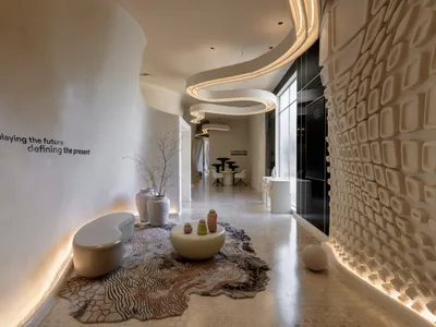 The Showcase Architecture Design: A Fusion of Innovation and Urban Interaction