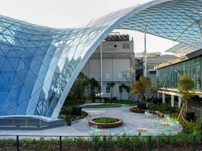 Modern Glass Roof Architecture: A Stunning Blend of Innovation and Design