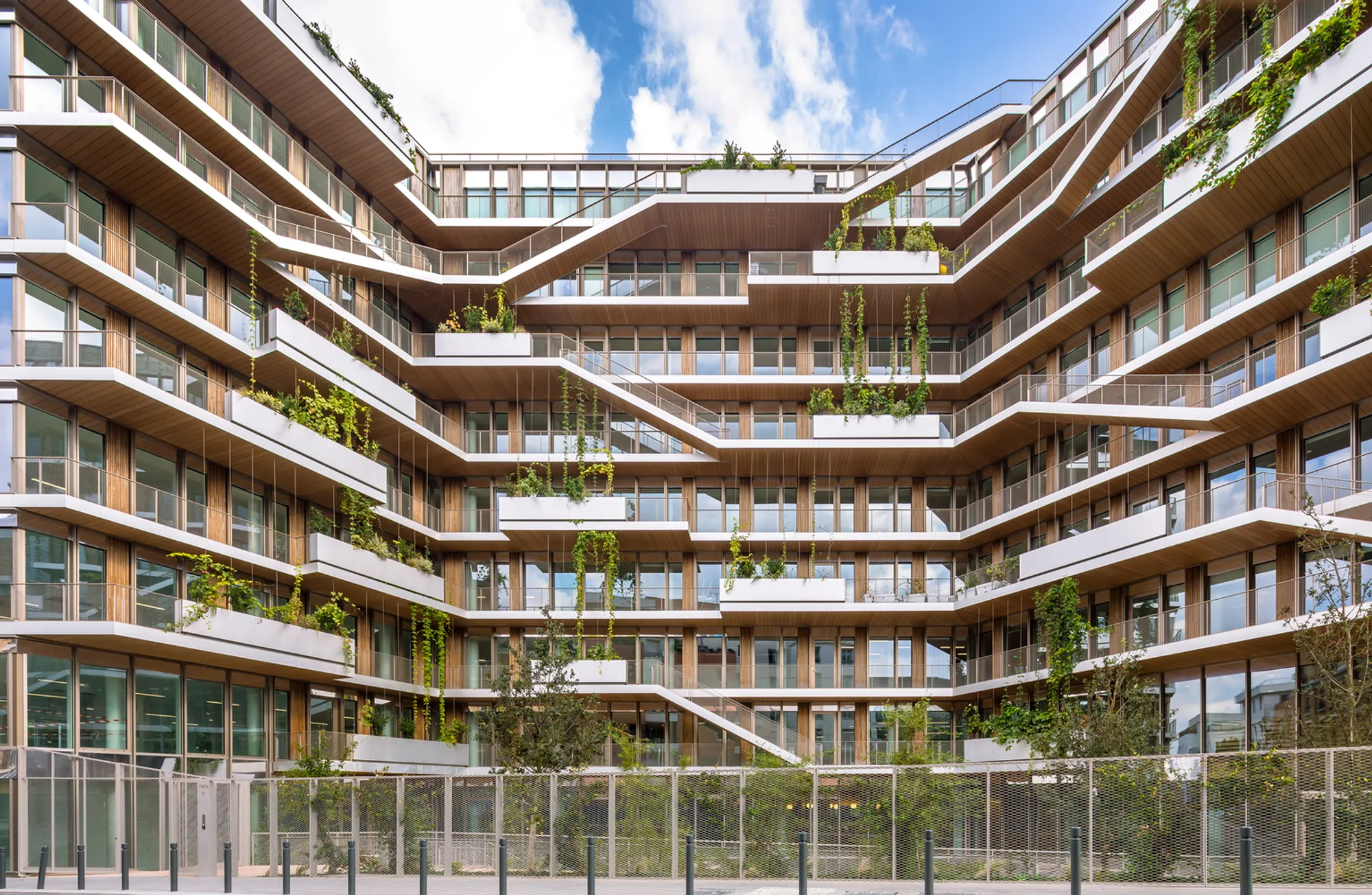 Reiwa Nexity Head Office Building: A Modern Office Building Architecture in Paris