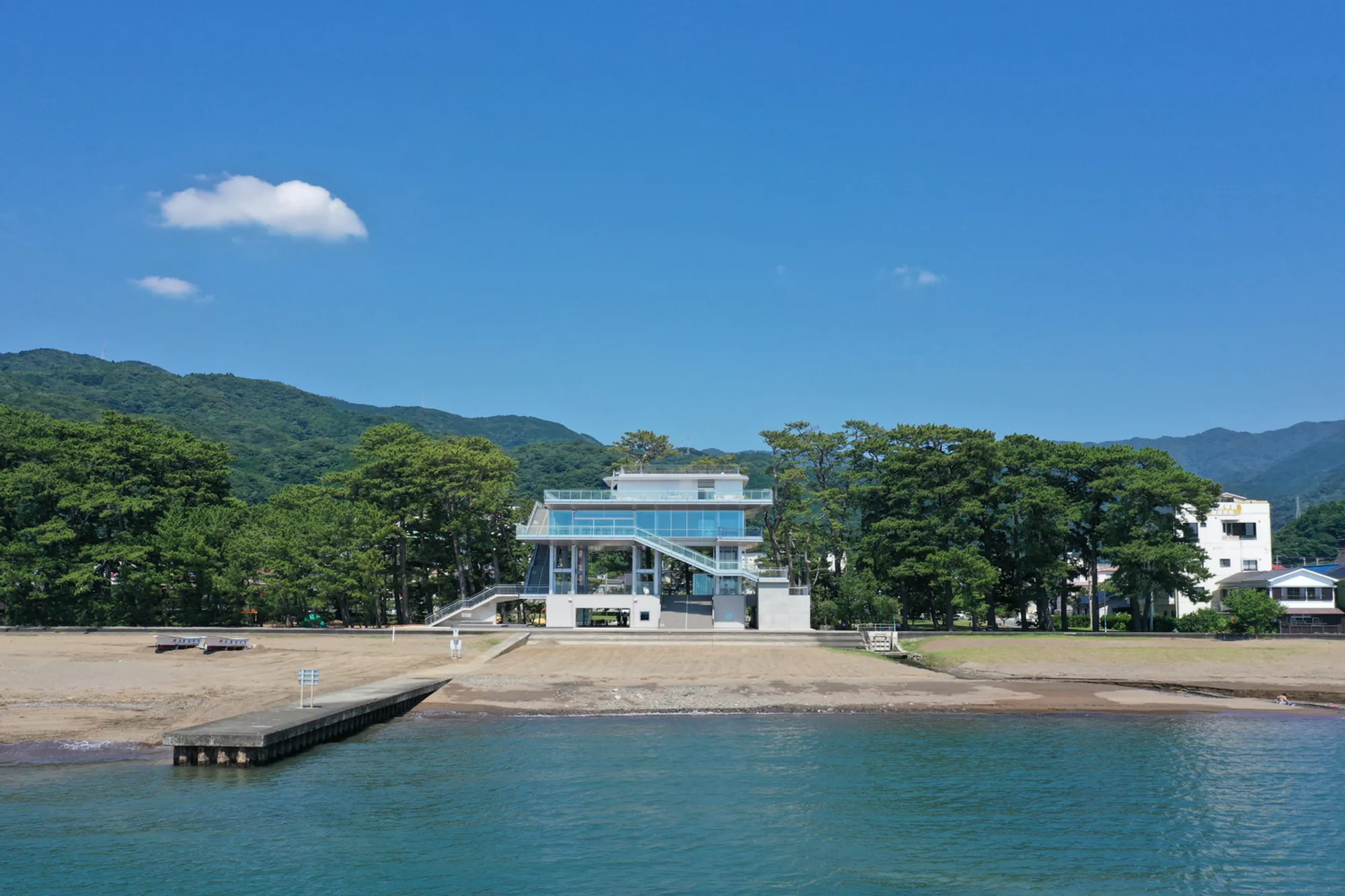 Terrasse Orange Toi: Integrating Disaster Preparedness and Tourism Through Innovative Tsunami Evacuation Architecture