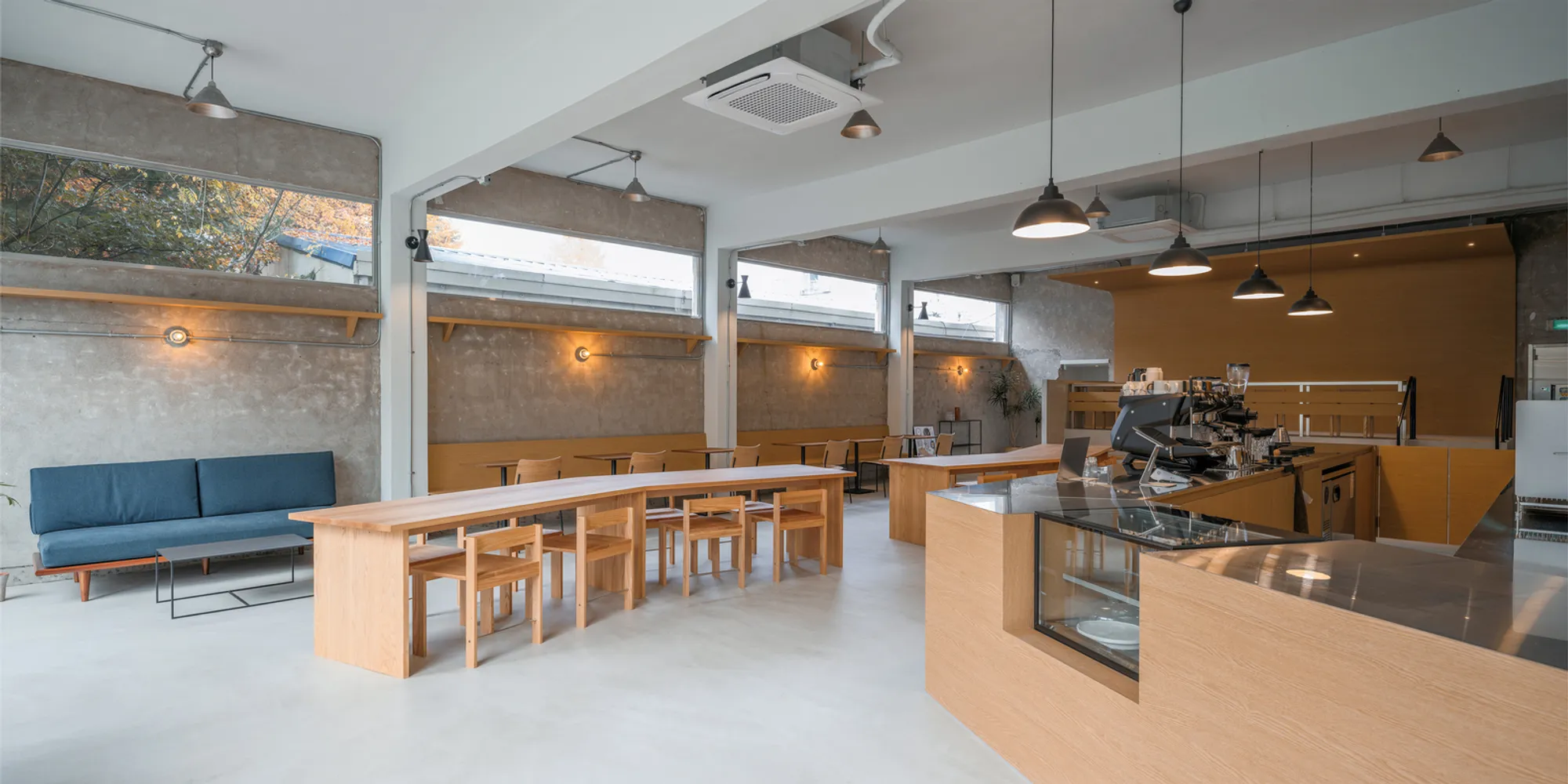 Space Timefill: Birch Plywood in a Cheongju Cafe