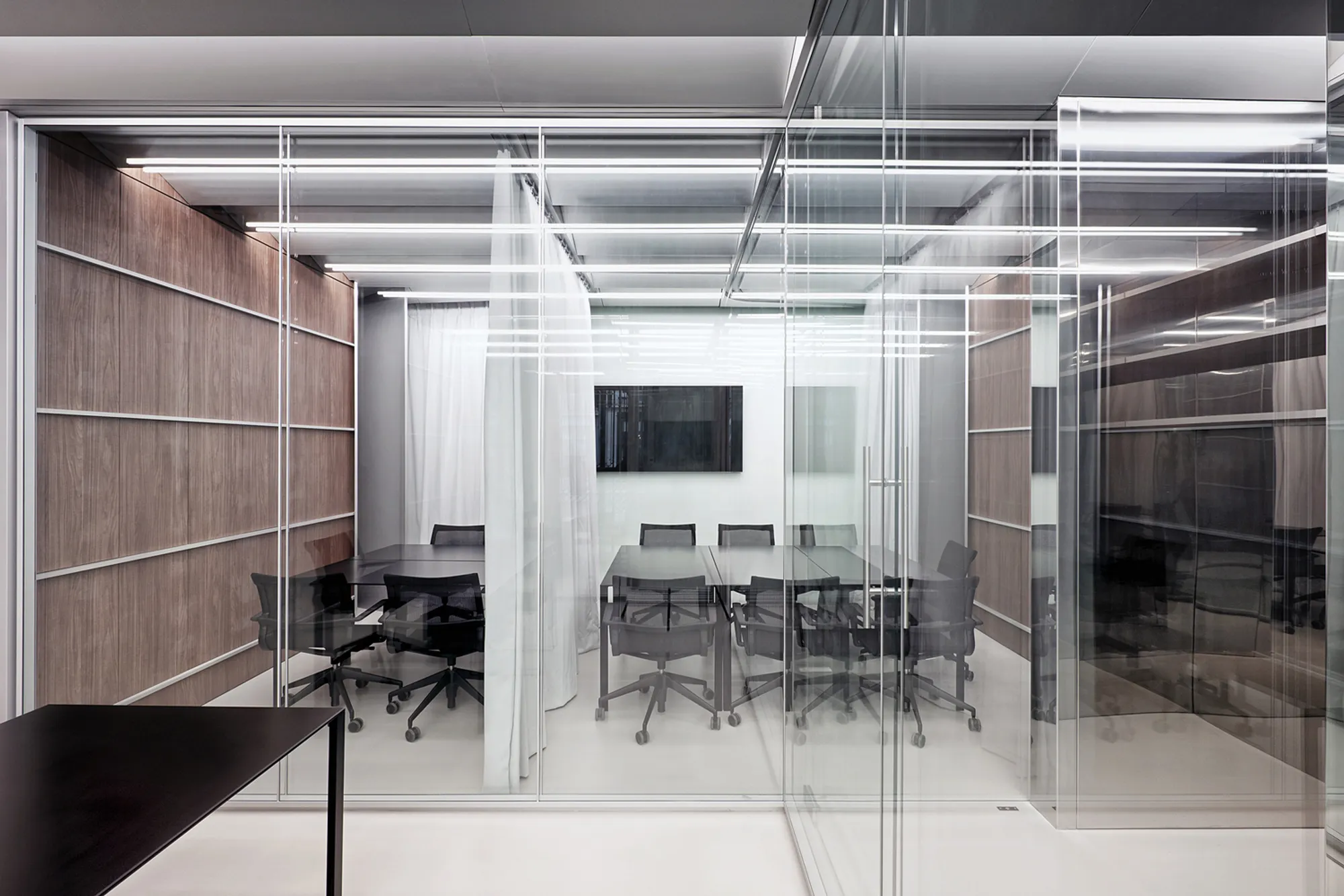 CFE Office: Glass, Walnut, and Grey Aluminium