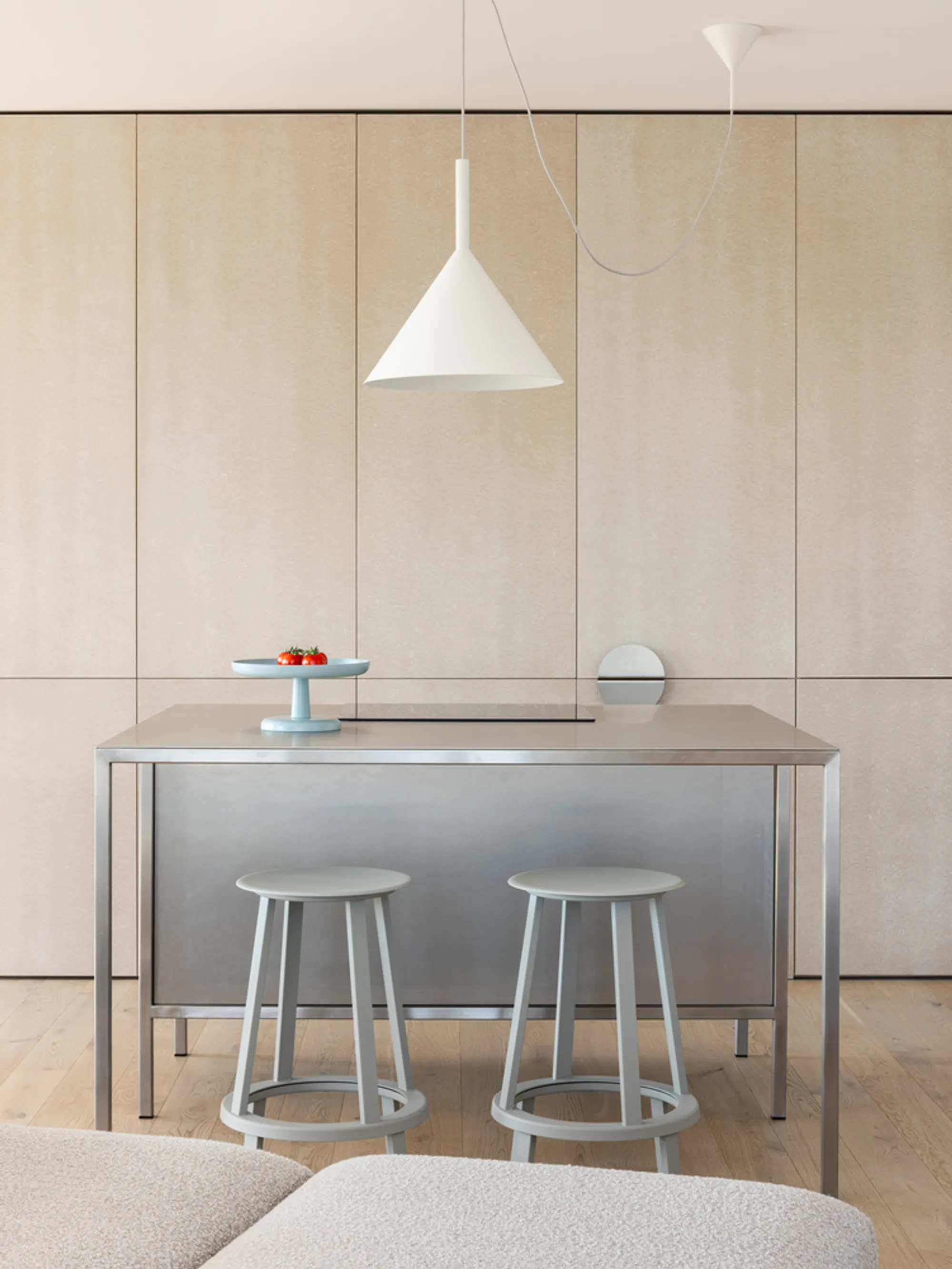 Guthaus Apartment: Redefining Minimalist Renovation
