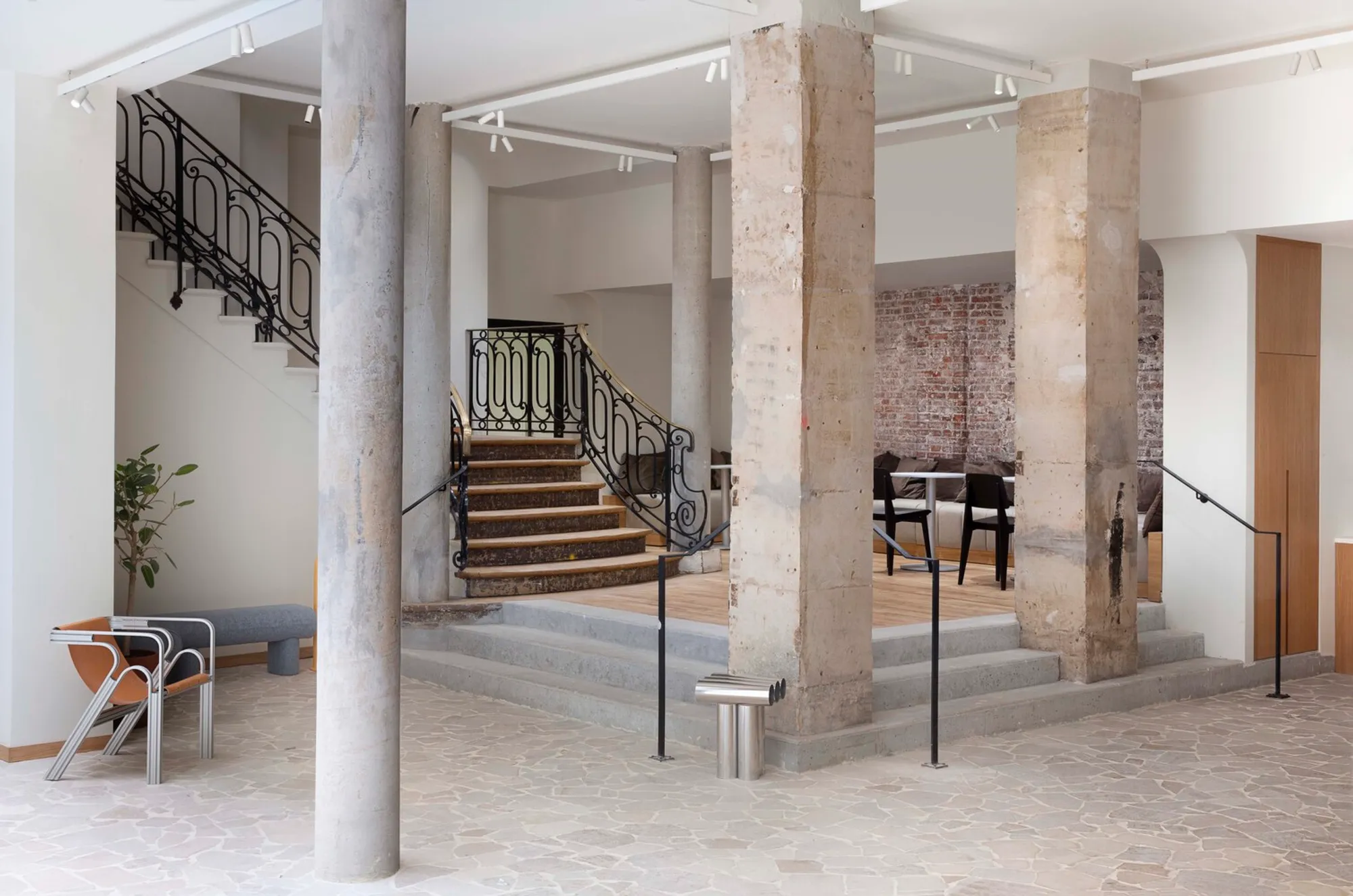 Sentier: A Parisian Heritage Renovation