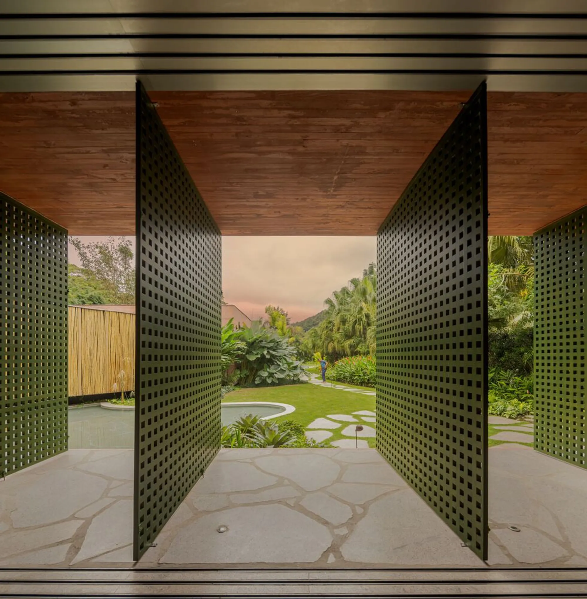 mf+arquitectos Wraps a Brazilian Weekend Retreat in Bamboo, Timber, and Perforated Screens