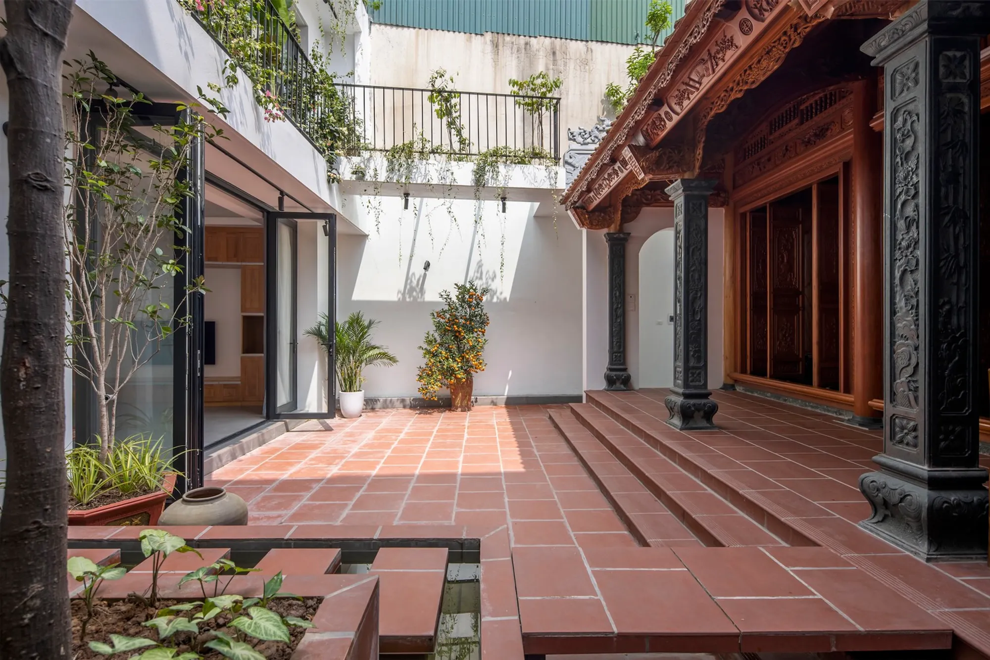 Phu Luong House: Tradition Inside a Vietnamese Tube House