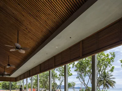 TAHA Studio Weaves a Beachfront Restaurant from Stone, Timber, and Tropical Air in Vietnam