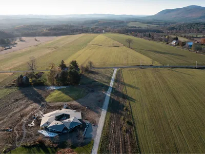 NO ARCHITECTURE Shatters the Glass House Into a Flower-Shaped Pavilion in the Hudson Valley