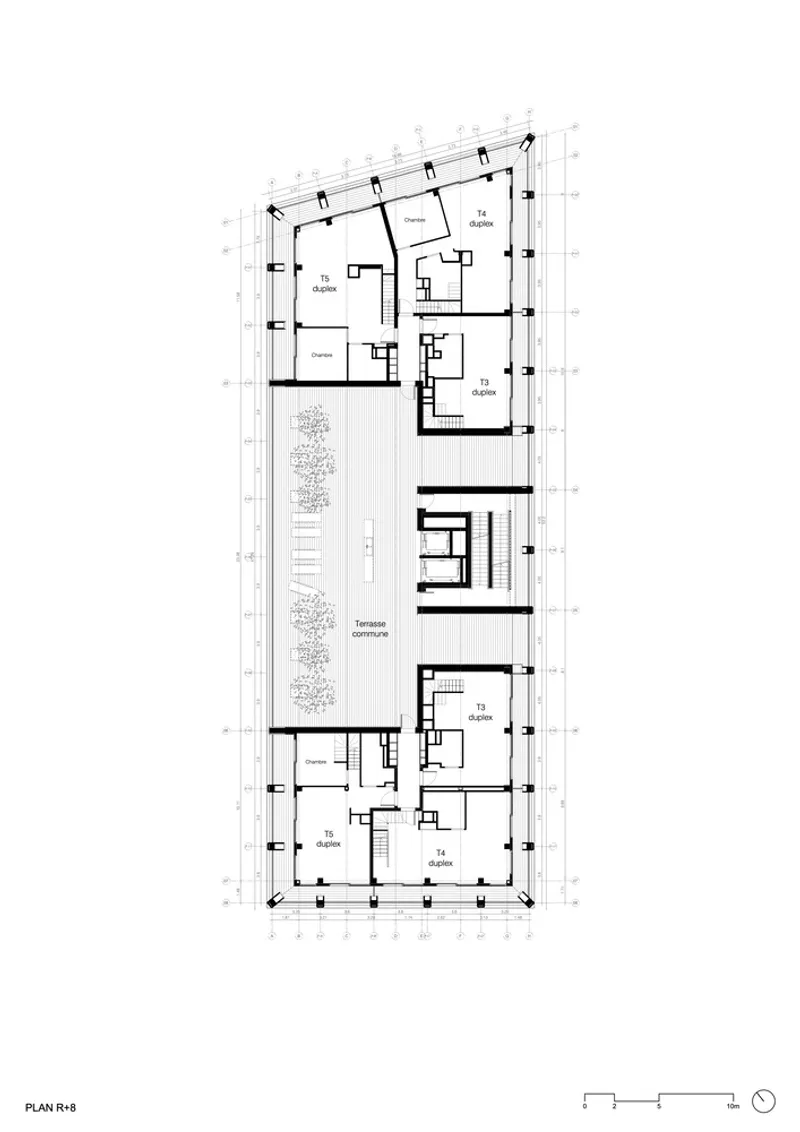 Floor plan drawing showing units flanking a central void labeled communal terrace with staircase below