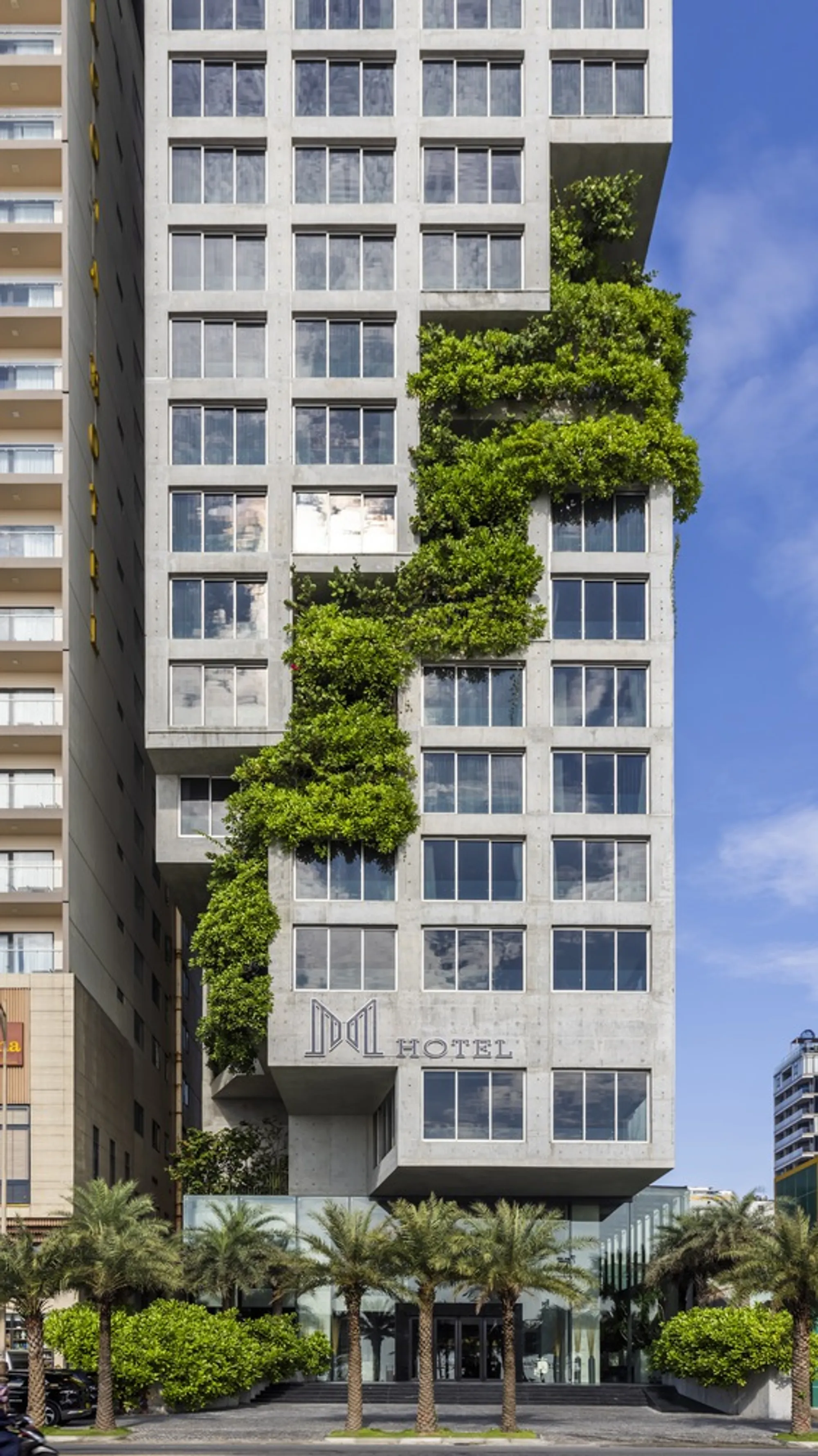 Ho Khue Architects Weaves 5,000 Square Meters of Greenery into a 25-Story Da Nang Hotel Tower