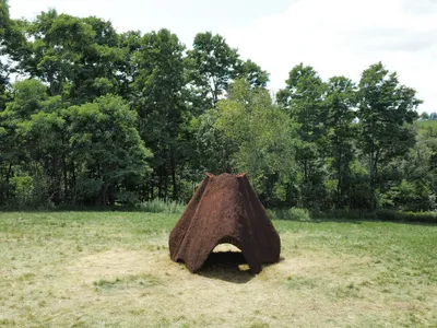 i/thee Builds Two Pavilions from Coffee Grounds and Grape Skins on the Woodstock Site