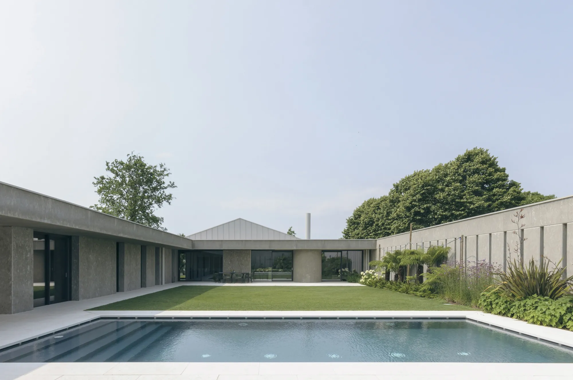 Alberto Pizzoli Architetto Disguises a Verona Home as an Agricultural Outbuilding