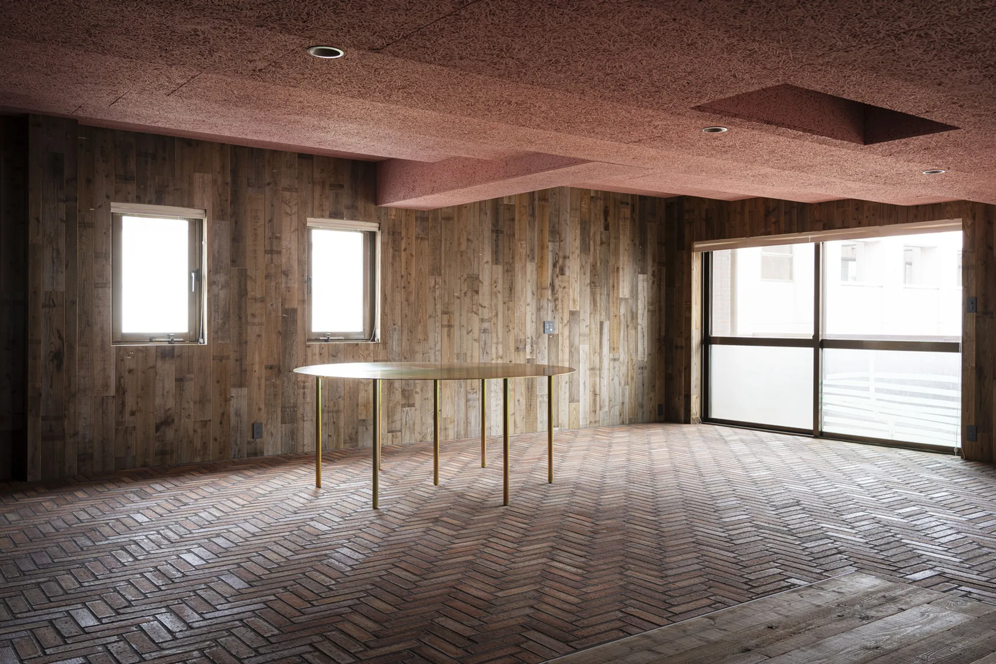Tan Yamanouchi and AWGL Turn Two Tokyo Apartments into a Wall-Free Clubhouse