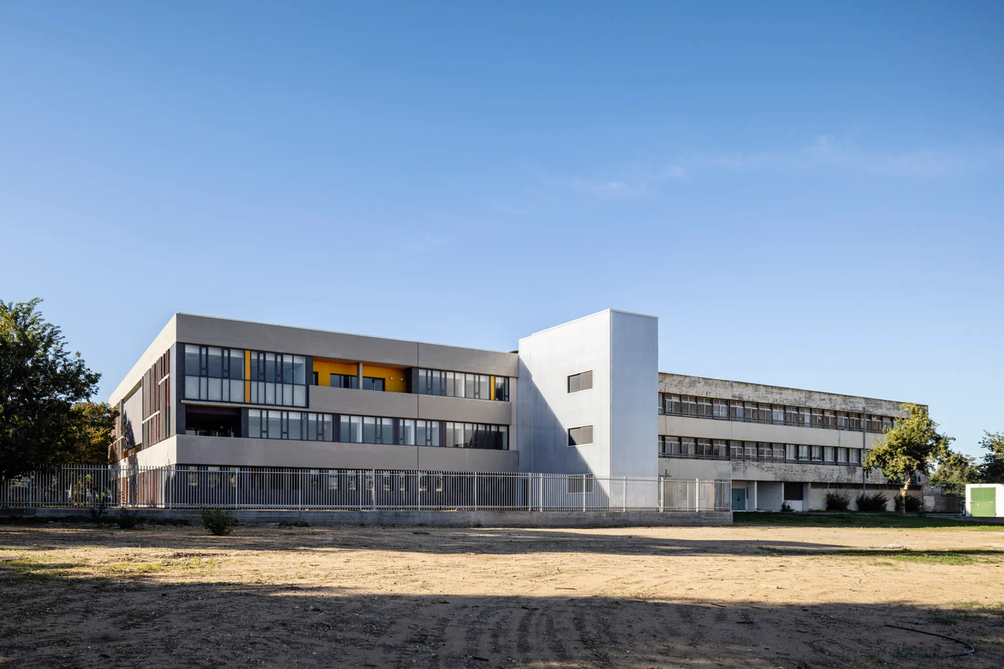 Sustainable Architecture in Education: A Case Study of The Technological Center in Ashdod