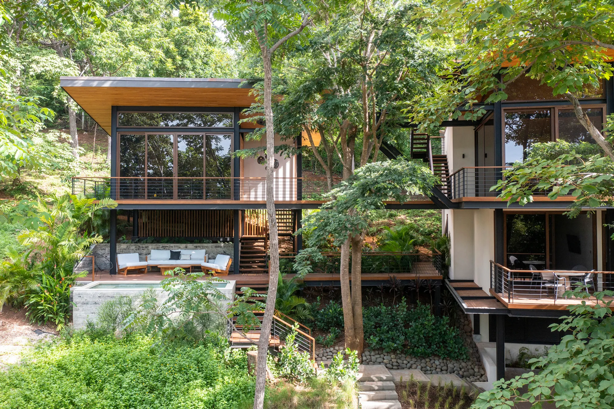 Eco-Friendly Modern Architecture in Costa Rica: A Closer Look at Tree House by Casalvolone Arquitectura