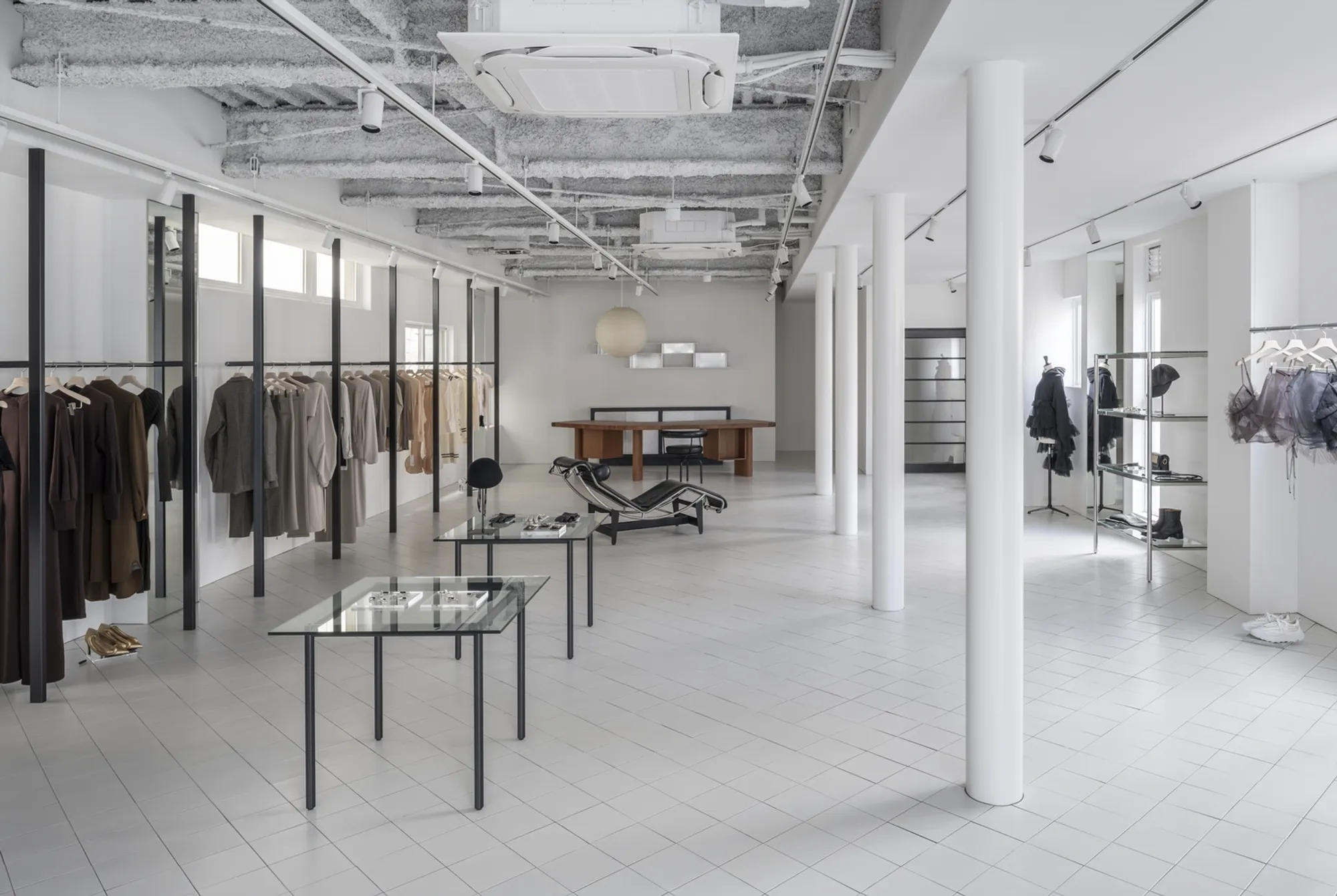 Modernist Retail Interiors in Japan: A Closer Look at FERN OST GALERIE Store by CANOMA