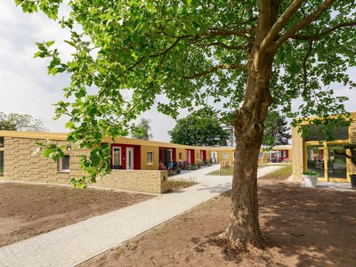 Sustainable Elderly Community Design: The Elzenhof Veenoord Courtyard Experience