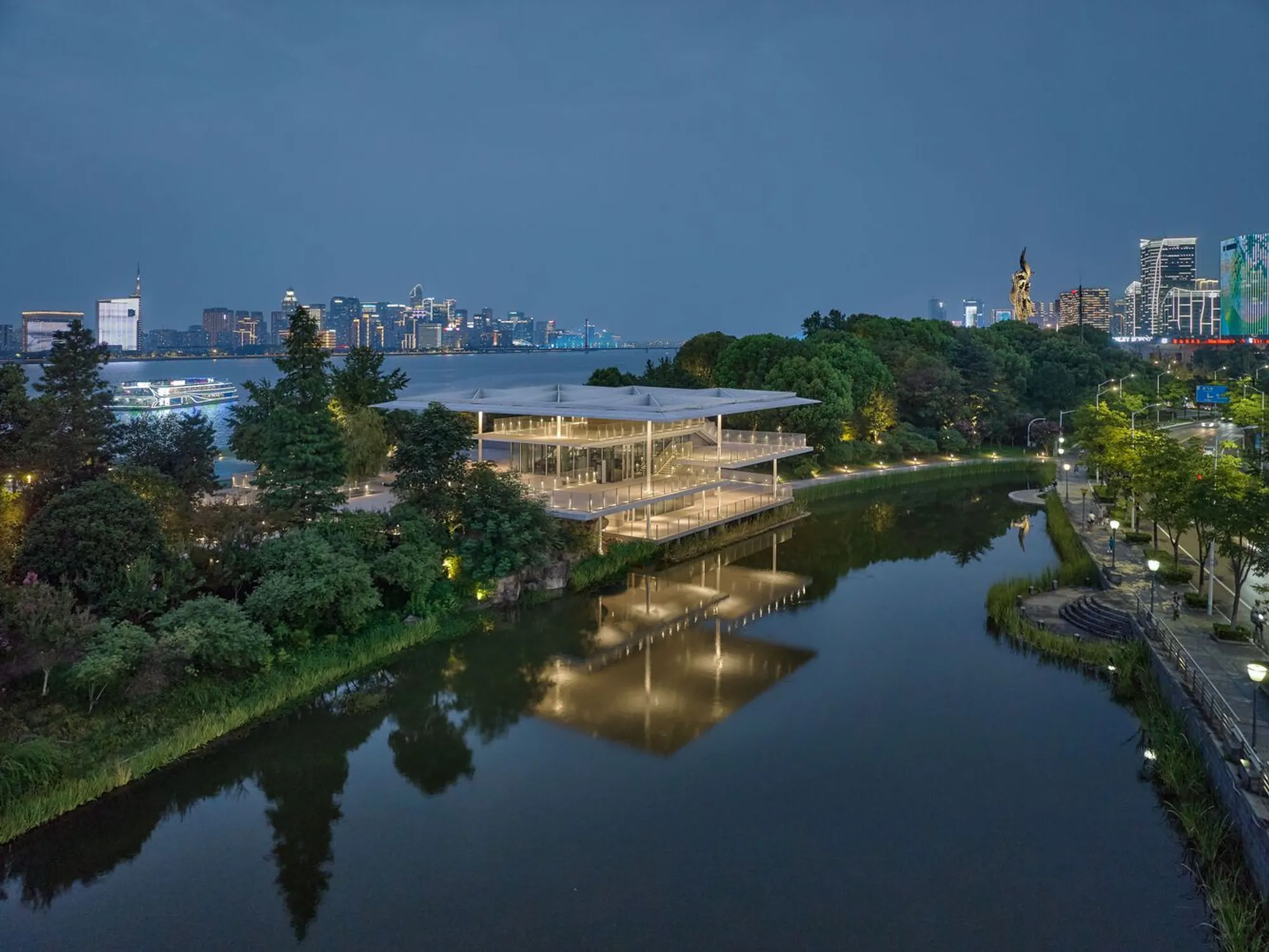Transforming Hangzhou's Waterfront: The Jianshi and Tingyun Stations Revitalization
