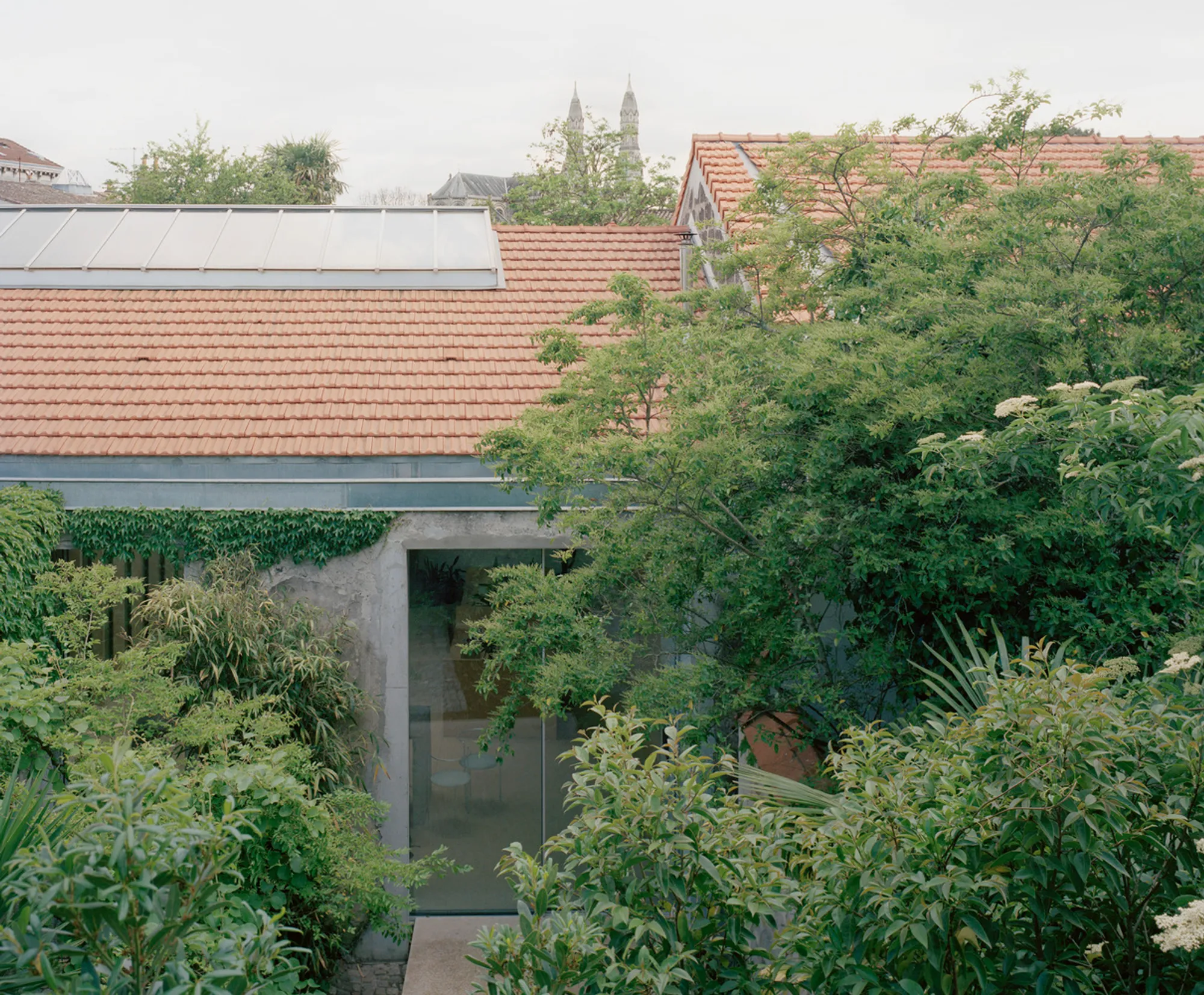Eco-Friendly Architecture Office Bordeaux: A Case Study of L'Atelier by A6A