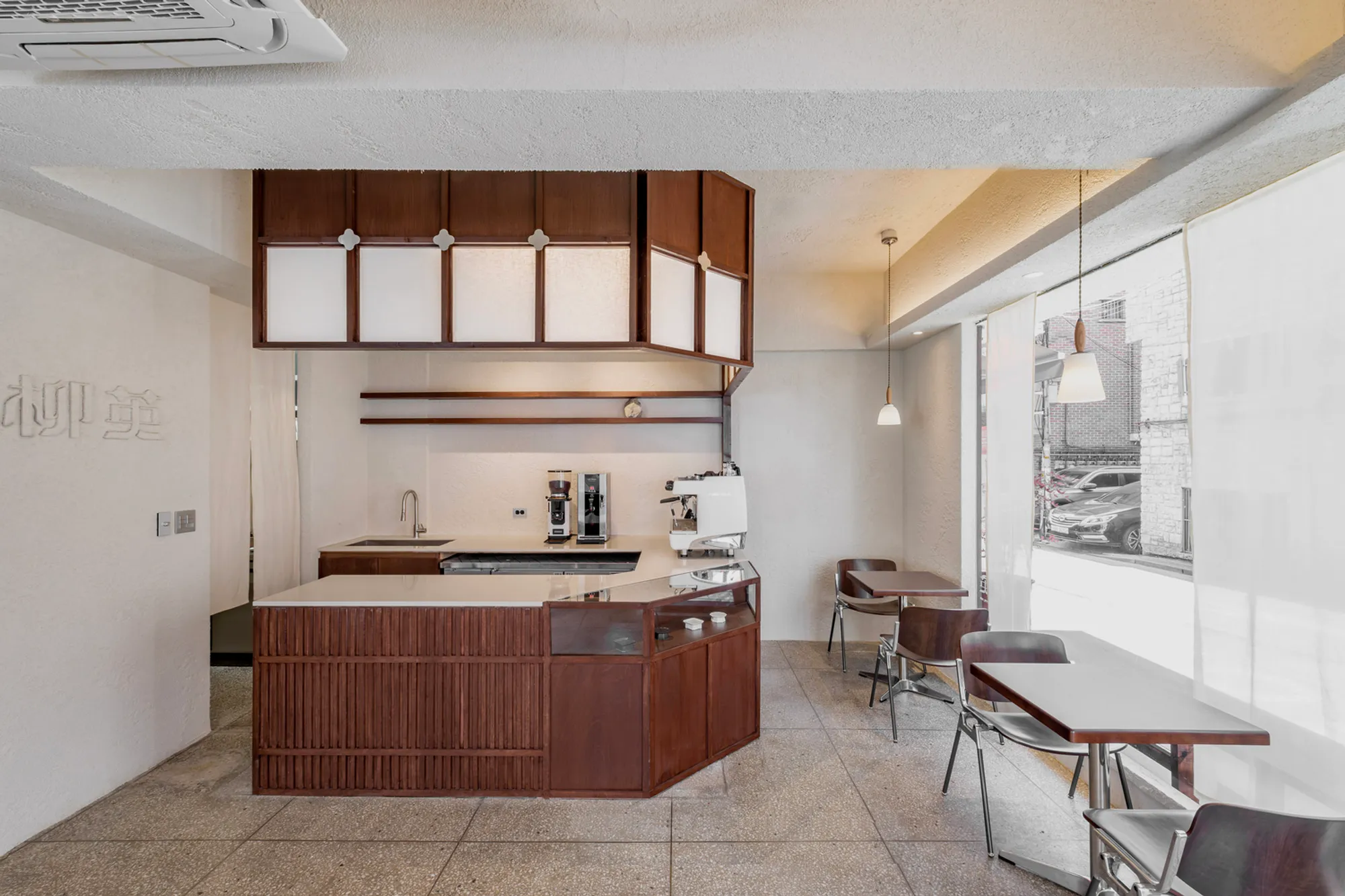 Japanese Dessert Cafe Design: Embracing Kyoto's Tranquility in "UYOUNG Cafe"