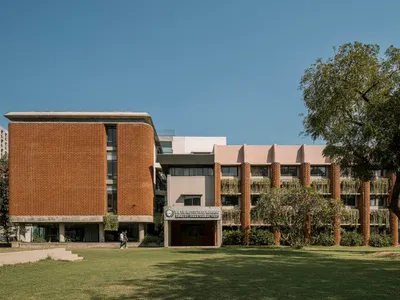 Educational Architecture Design in Surat: Showcasing Nursing College Ashaktashram by Neogenesis + Studi0261