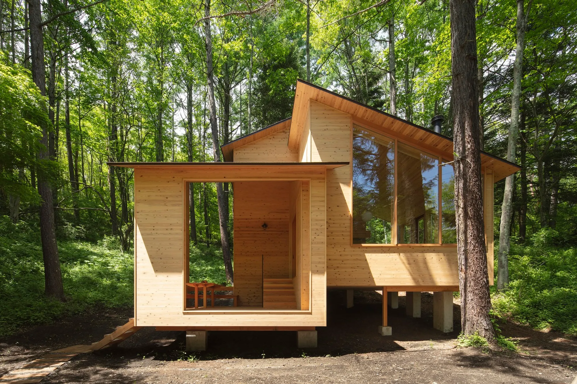 Embracing Nature: The Mastery of Forest Cabin Architecture in K+S Architects' Cabin in the Woods