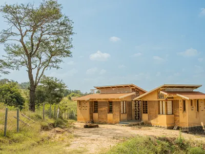 Earth Farmhouse: Redefining Eco-Friendly Farmhouse Design