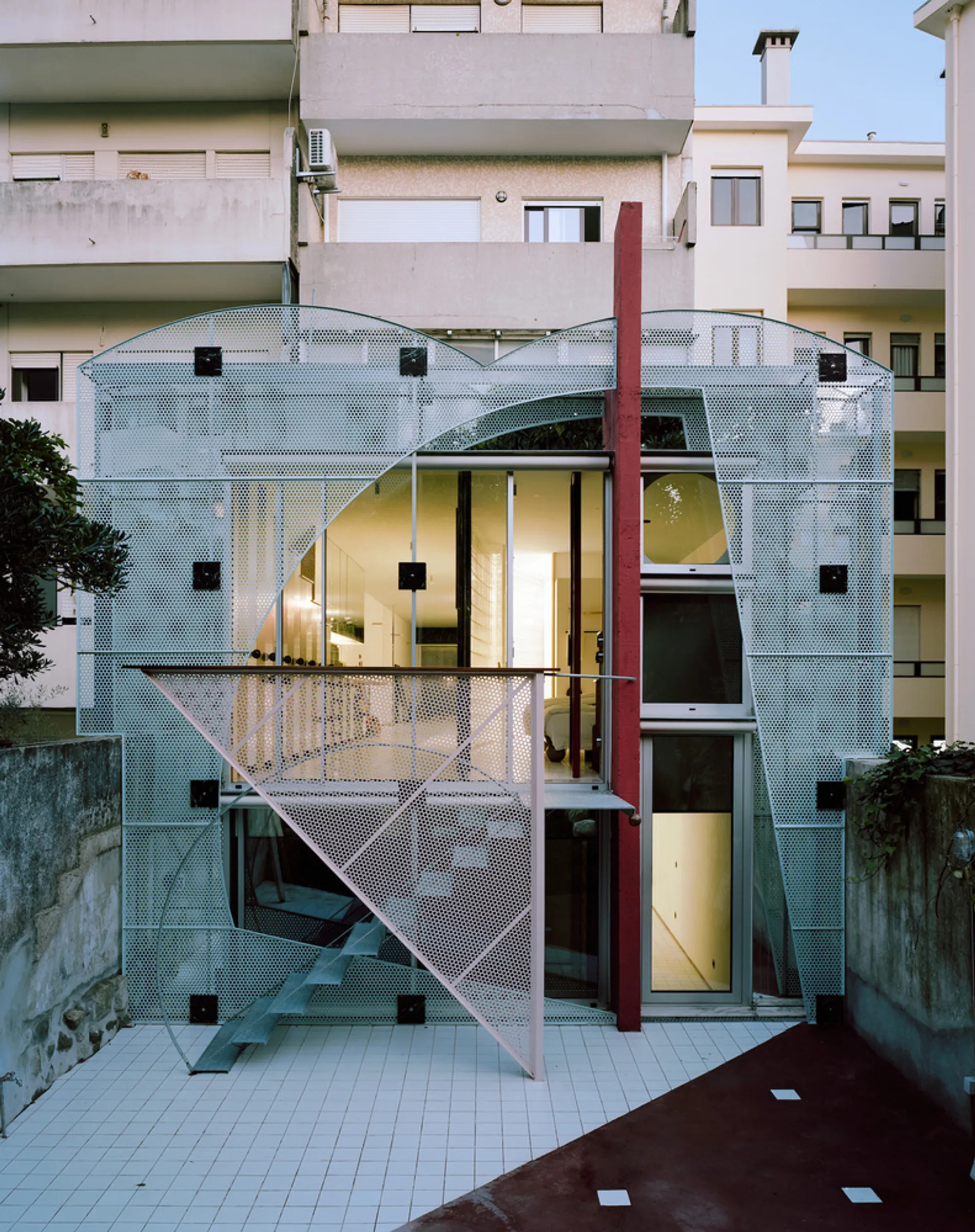 Exploring Architectural Glass Design in House Waves of Glass and Clouds of Metal by fala