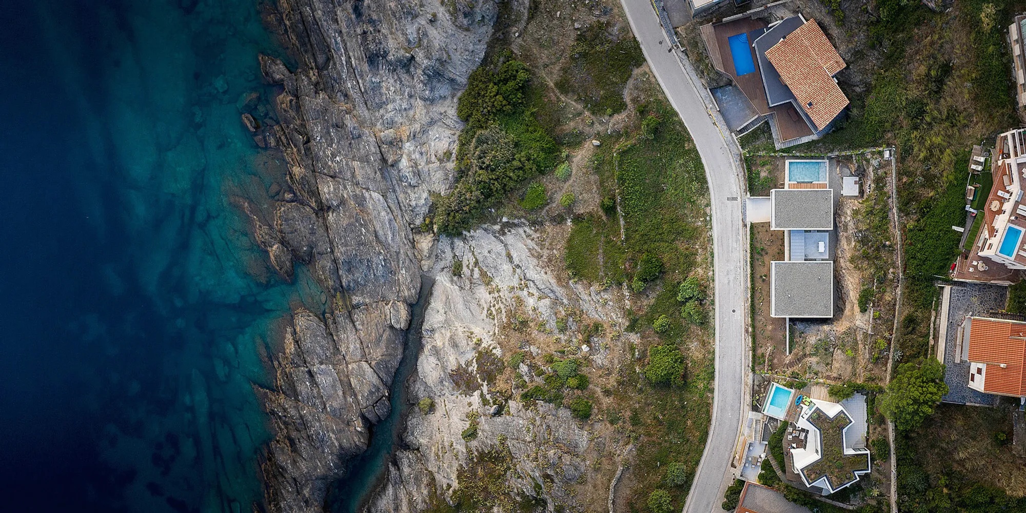Defining Modern Coastal Homes in Spain: The House in Port de la Selva by Marià Castelló Martínez and José Antonio Molina