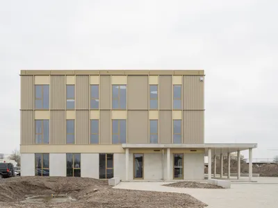 Modern Educational Campus Design: VTS Sint-Niklaas Campus by STYFHALS Architecten