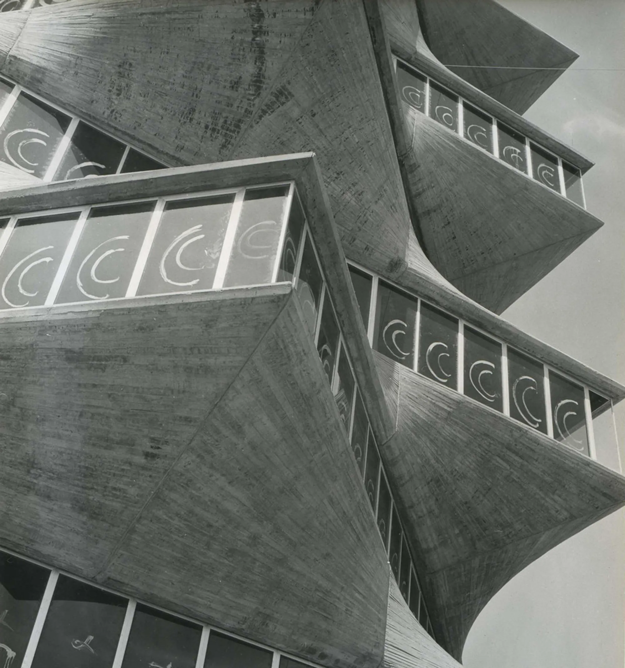 The Tale of La Pagoda: A Lost Jewel of Iconic Spanish Architecture