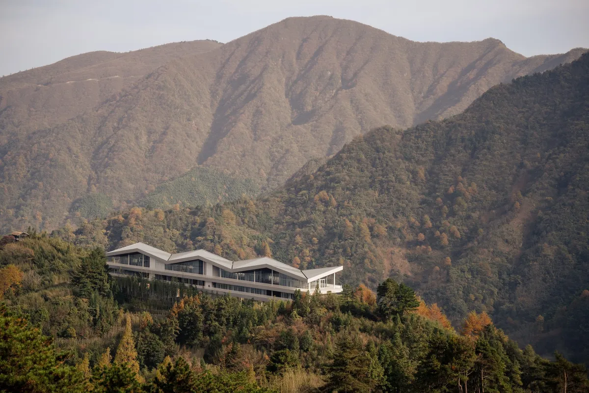 Eco-Luxury Hotel Design: Unveiling the Floating Hotel by MORE Architecture