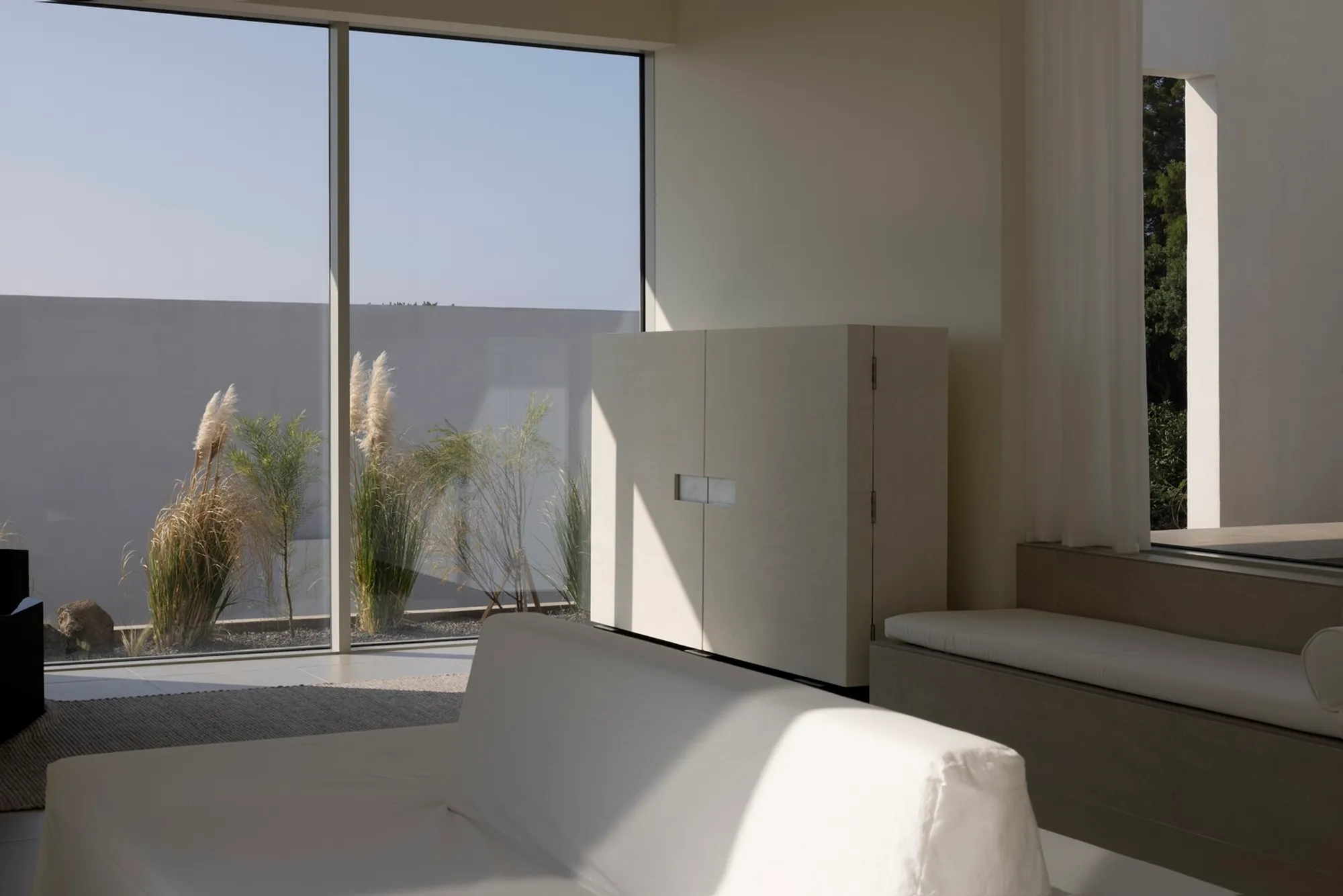 Nature-Inspired Architecture in Jeju: Exploring gongsaido Stay by ATMOROUND