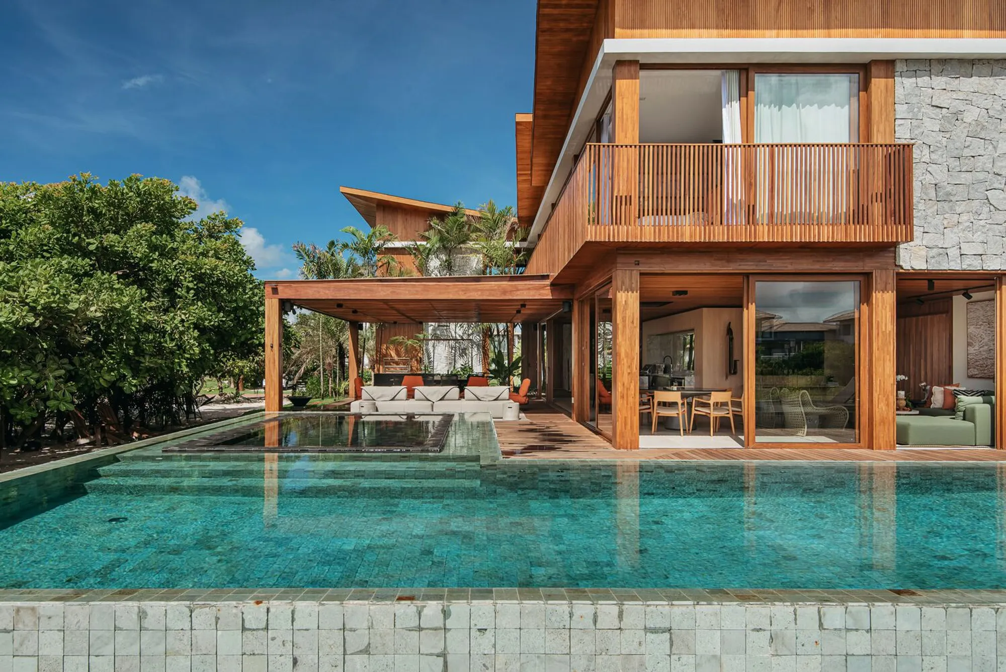 Beachfront Architectural Design in Brazil: A Closer Look at Casa das Ondas by Milcent Arquitetura
