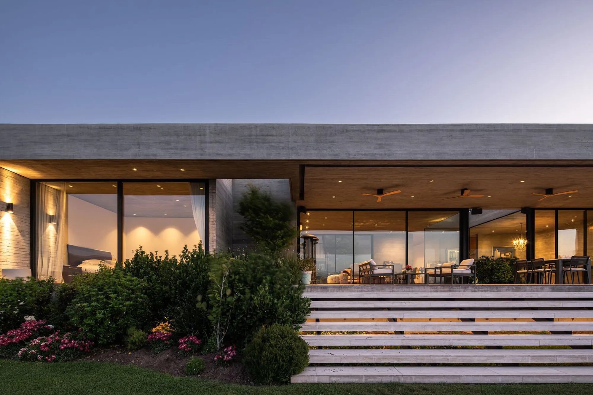 Luxury Single-Level Homes: Integrating Landscape and Architecture at RU House by Juan Carlos Sabbagh Arquitectos