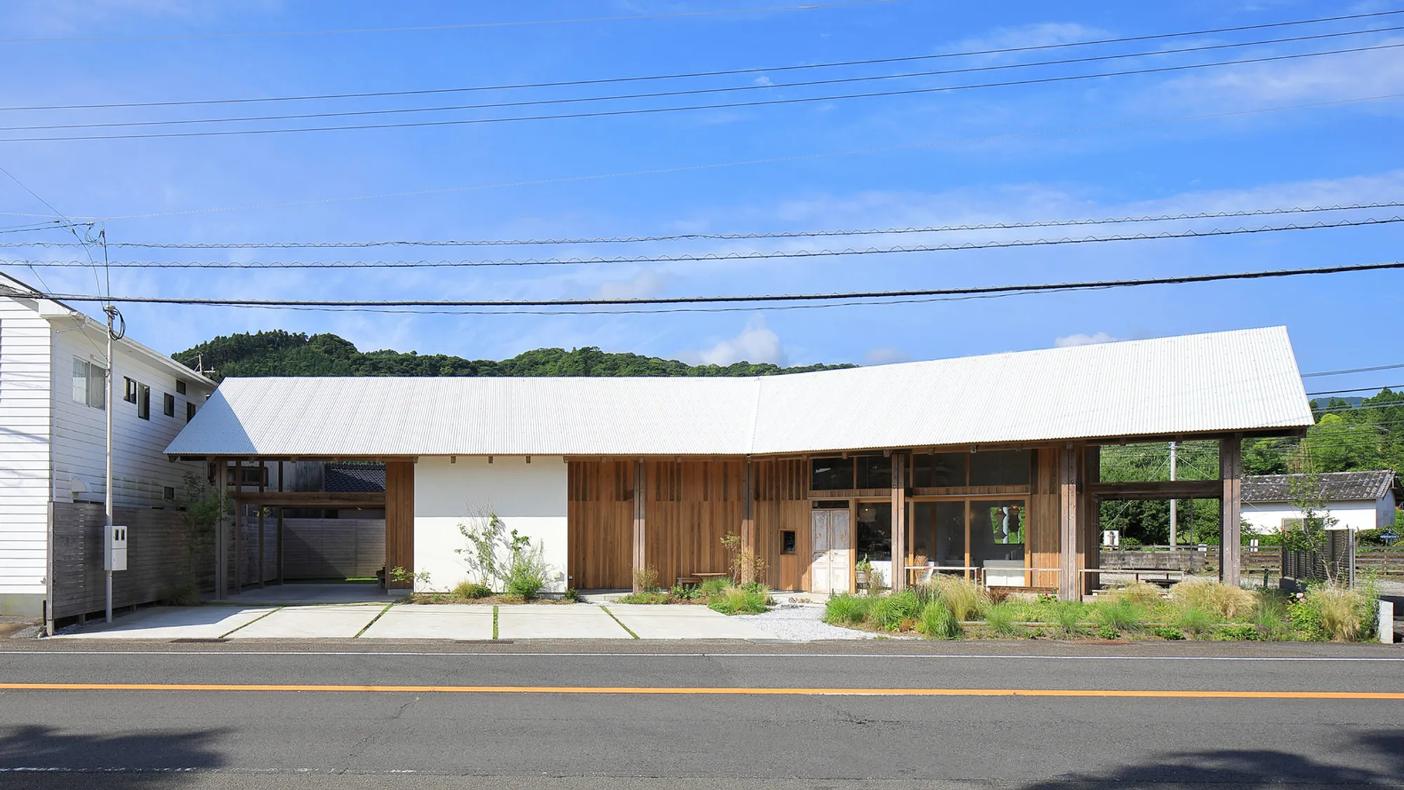 Anandah Café and House by Takeshi Ishiodori Architecture: A Harmonious Blend of Nature, Design, and Subtropical Serenity